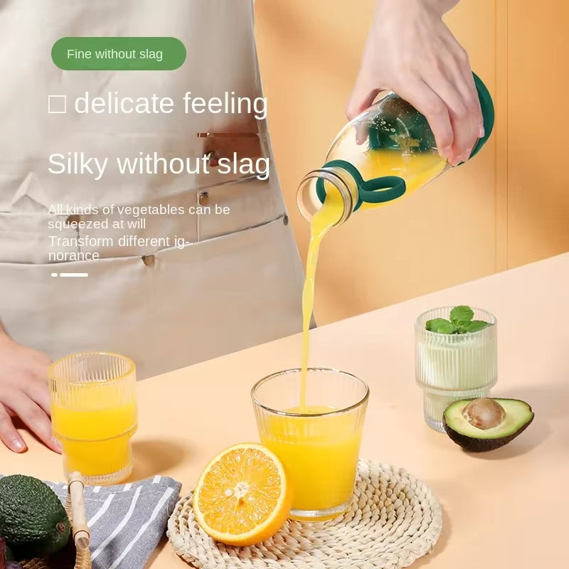 Portable Blender USB Rechargeable Mini Juicer Blender Personal Size Kitchen Blenders for Juices Shakes and Smoothies
